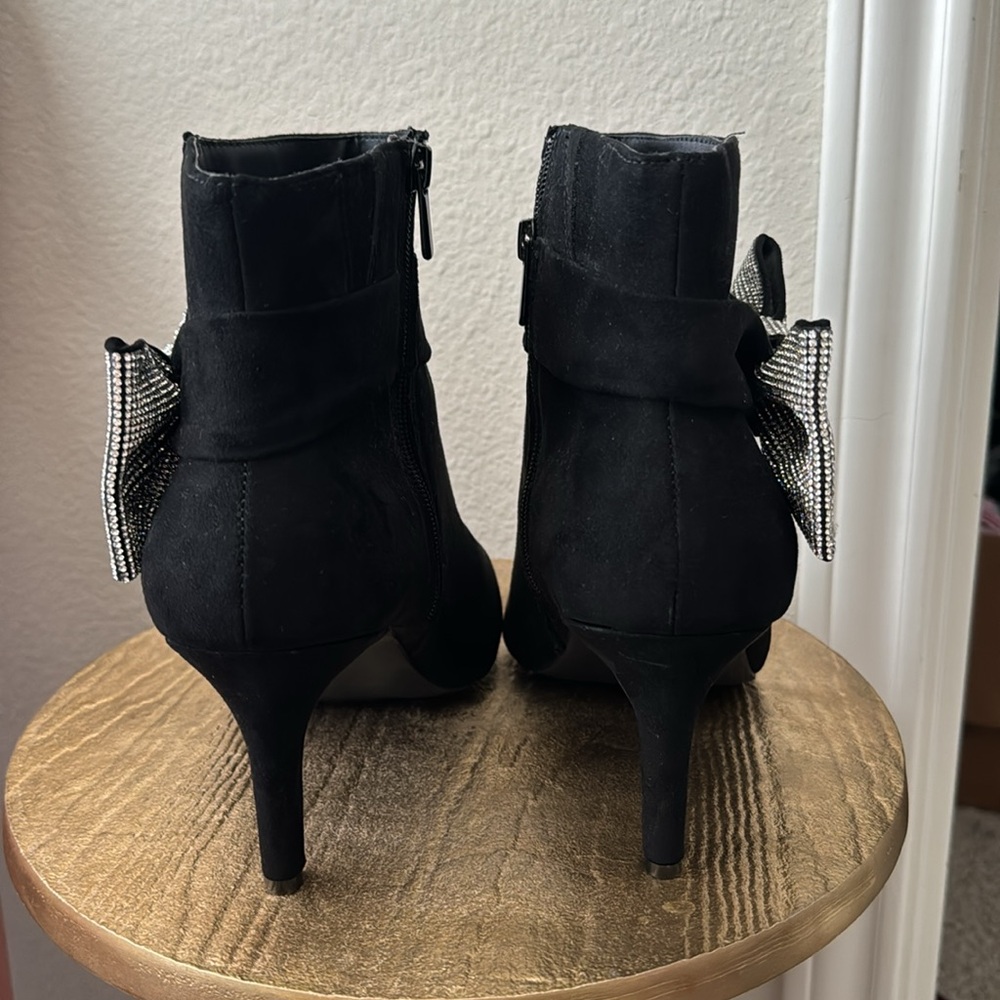 Torrid black/silver rhinestone bow, stiletto ankle bootie size 10WW (wide), NWOT - Picture 6 of 12
